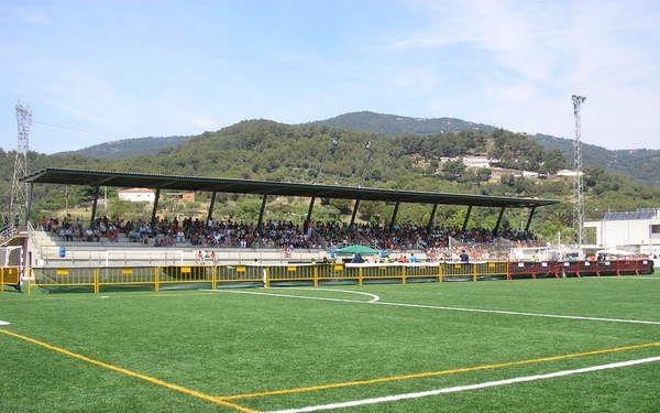 camp-de-futbol-cem-les-cremades