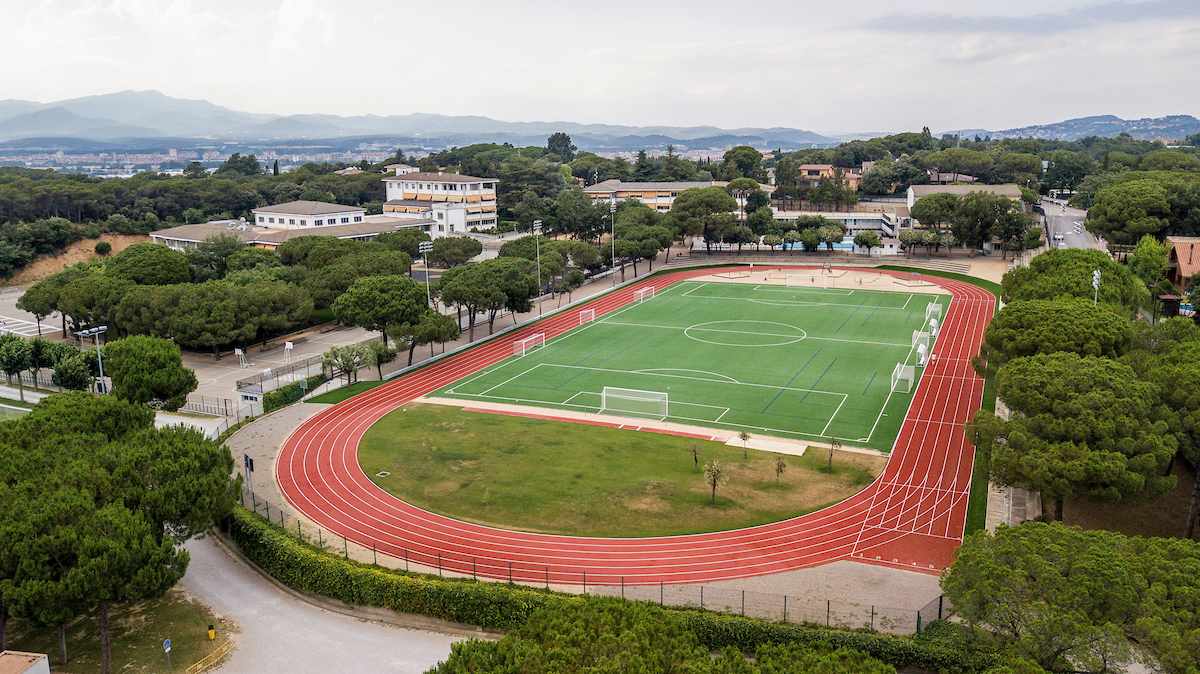 camp-de-futbol-colc2b7legi-montessori-palau