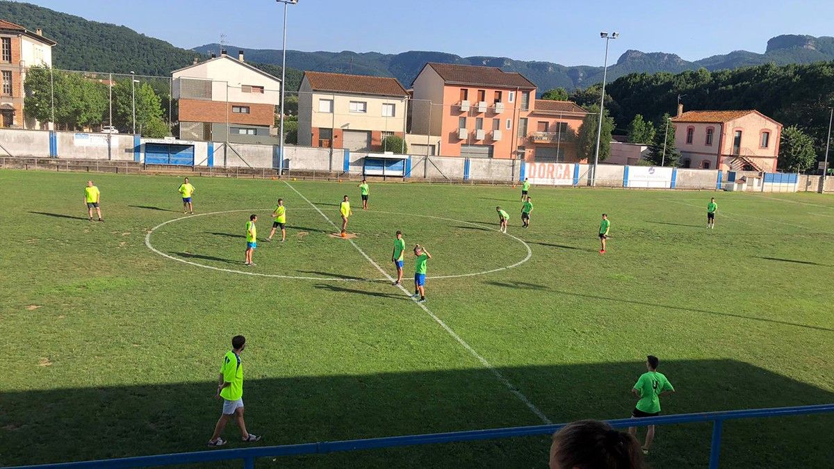 camp-de-futbol-mpal-de-sant-esteve-den-bas