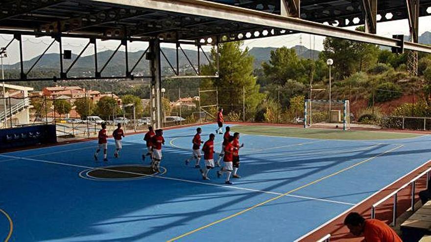 PISTA COBERTA MPAL. DE CASTELLBELL I EL VILAR