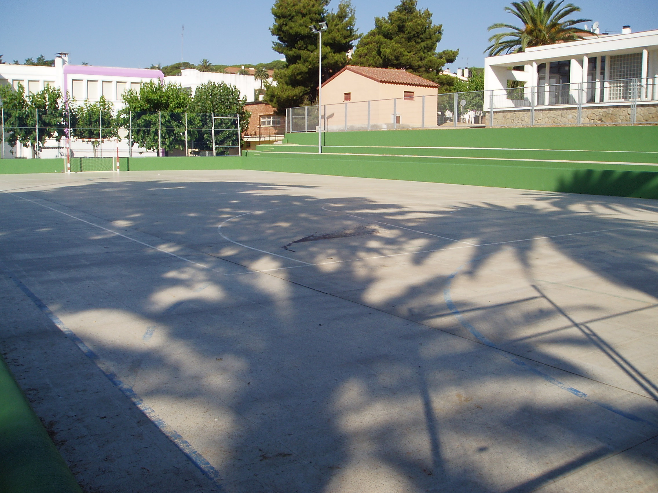 PISTA ESCOLA JOAN MARAGALL